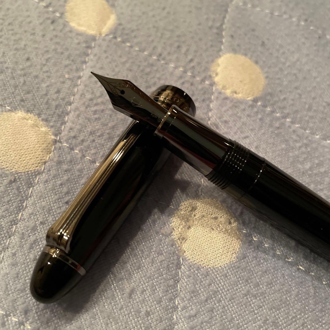 セーラー万年筆　ブラックラスター　EF