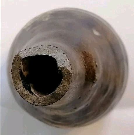 古唐津　飴釉徳利(首欠け)