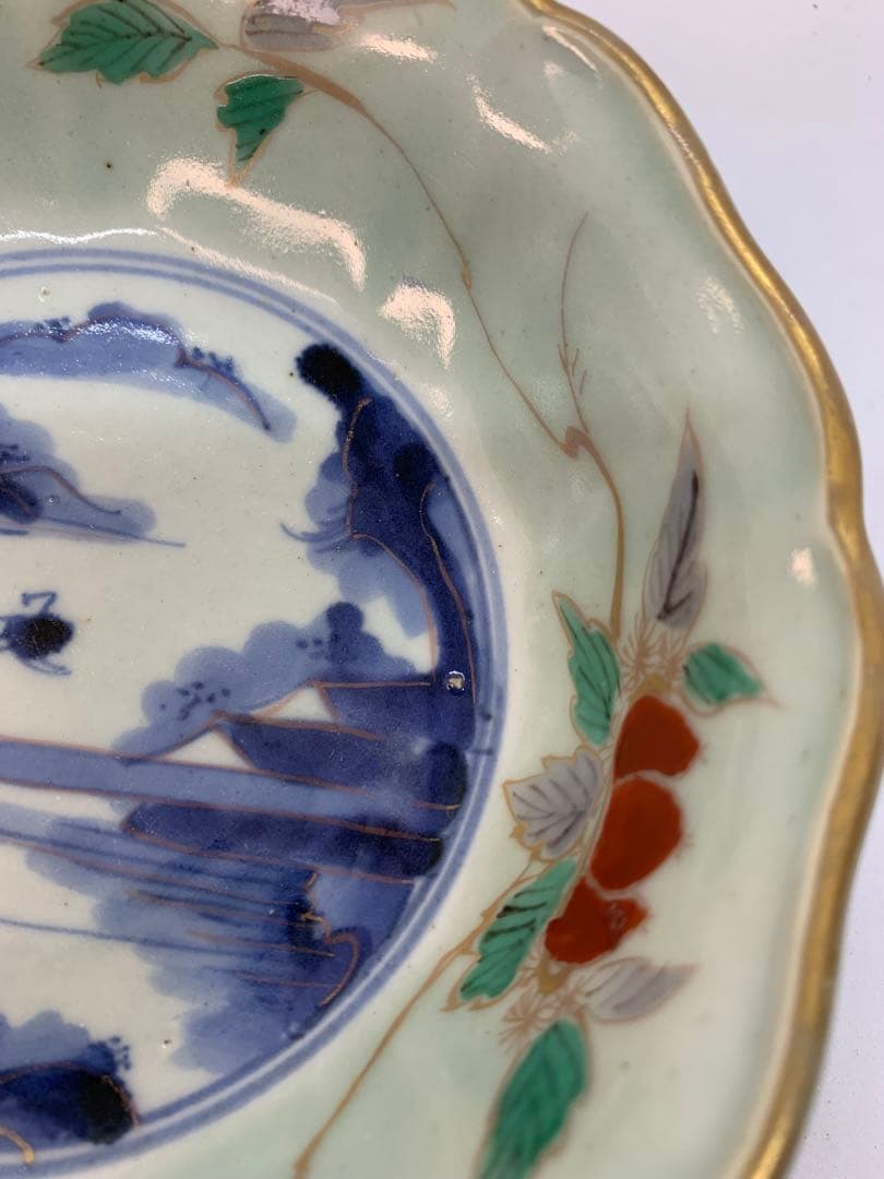 古伊万里焼の青磁色絵 山水栗文 輪花鉢 美術品・アンティーク