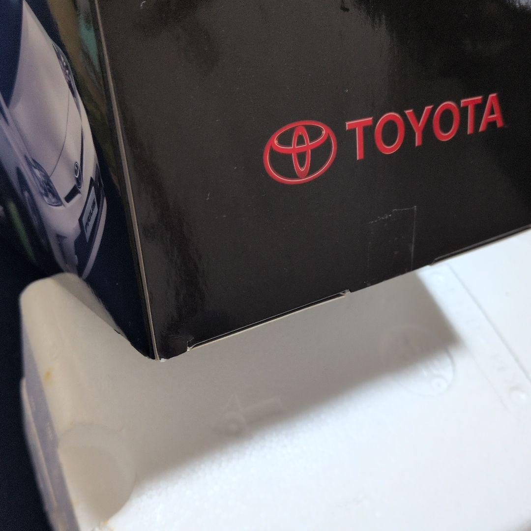 トヨタ プリウス 1/18 非売品モデル