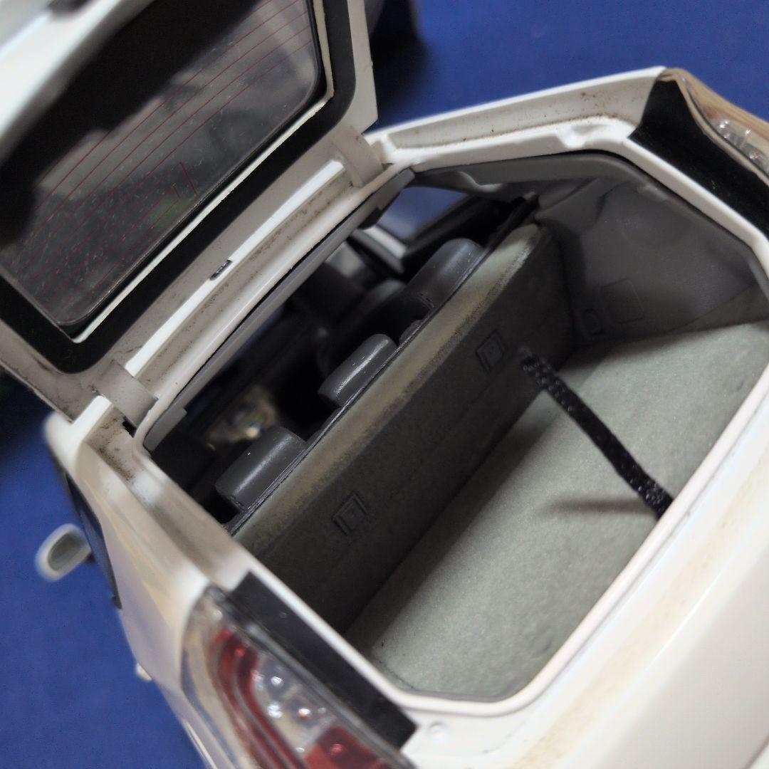 トヨタ プリウス 1/18 非売品モデル