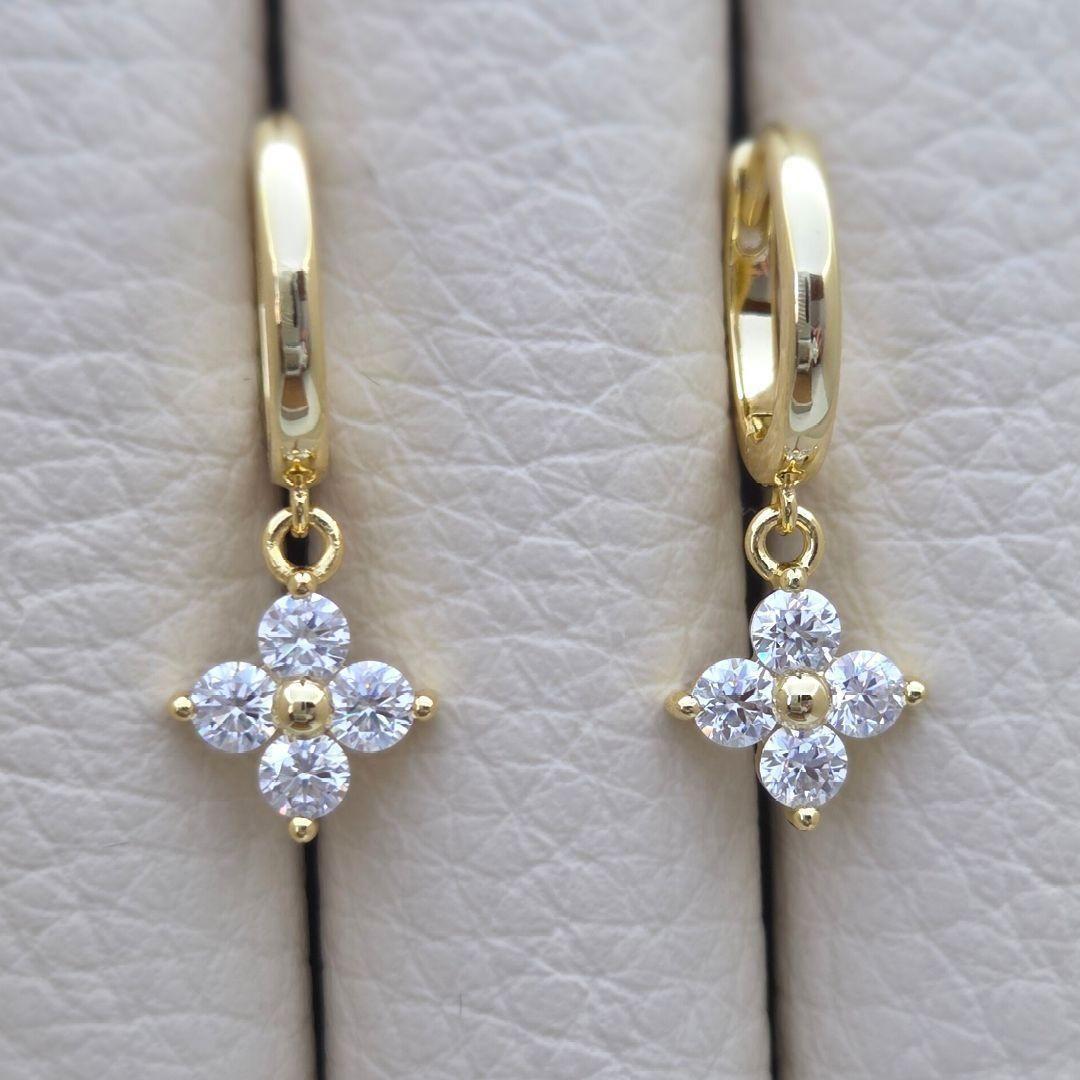 揺れる モアサナイト フラワー フープピアス S925 18Kイエローゴールド