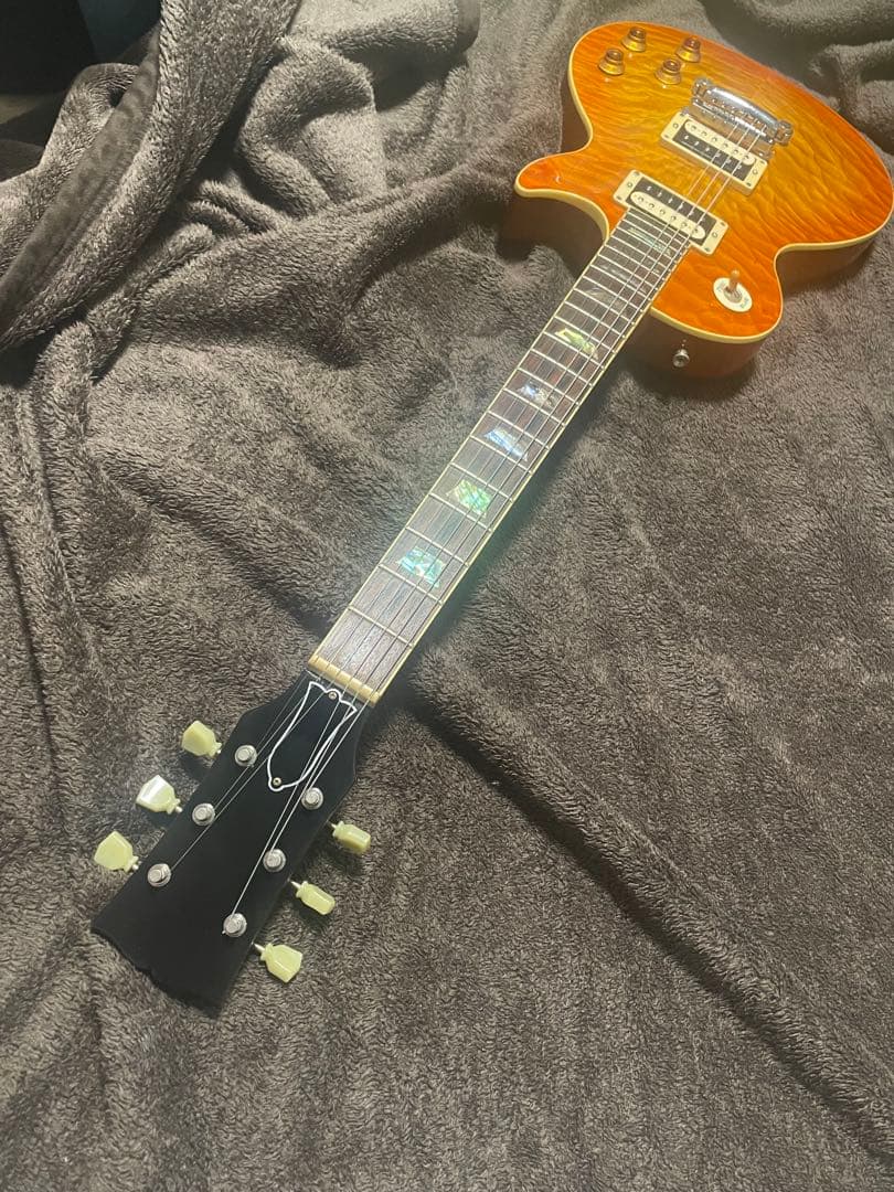 レスポールタイプ ディープジョイント キルト アバロン