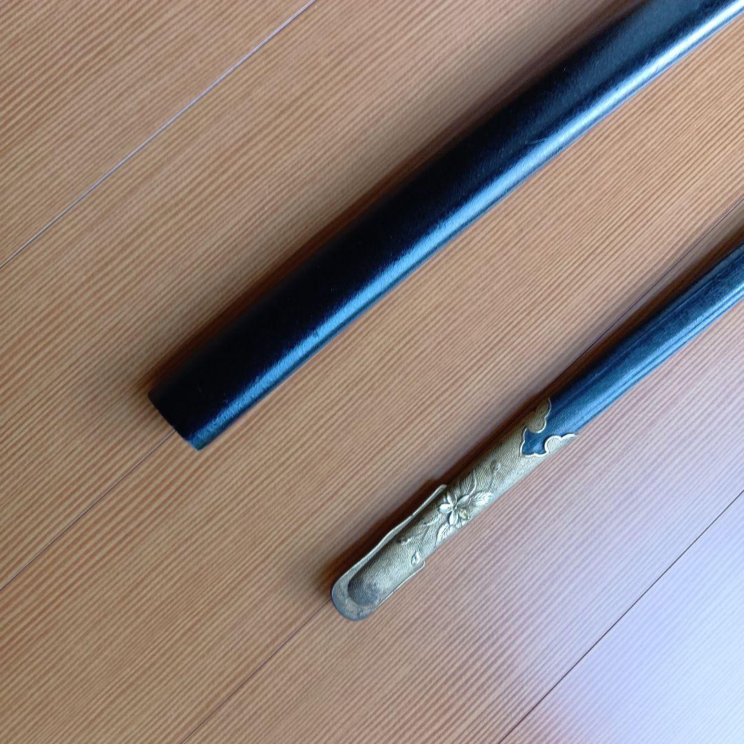 模造刀2口セット１口は居合刀1口は旧海軍儀礼刀.指揮用サーベル型模造刀