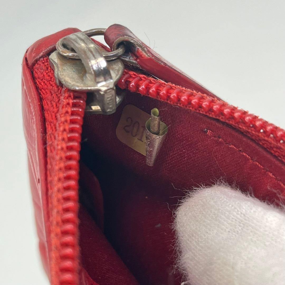 CHANEL ケース 小銭入れ カメリア ココマーク ロゴ金具 赤 本革