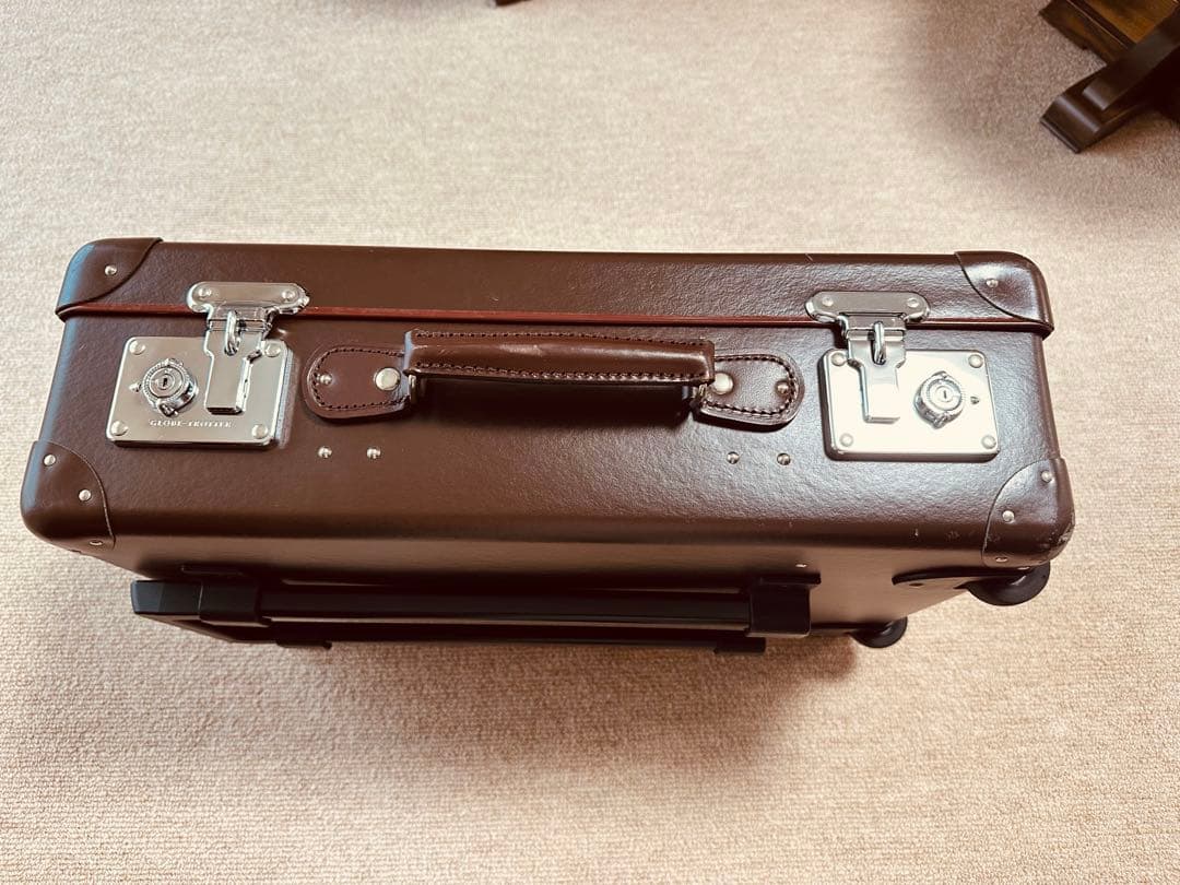 修理必要！グローブトロッター スモールキャリーオン 茶