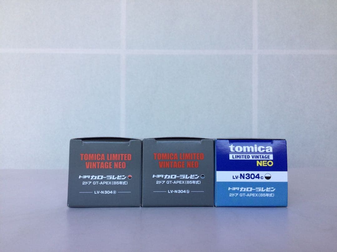トミカリミテッドヴィンテージ カローラレビン LV-N304a,b,c3台セット