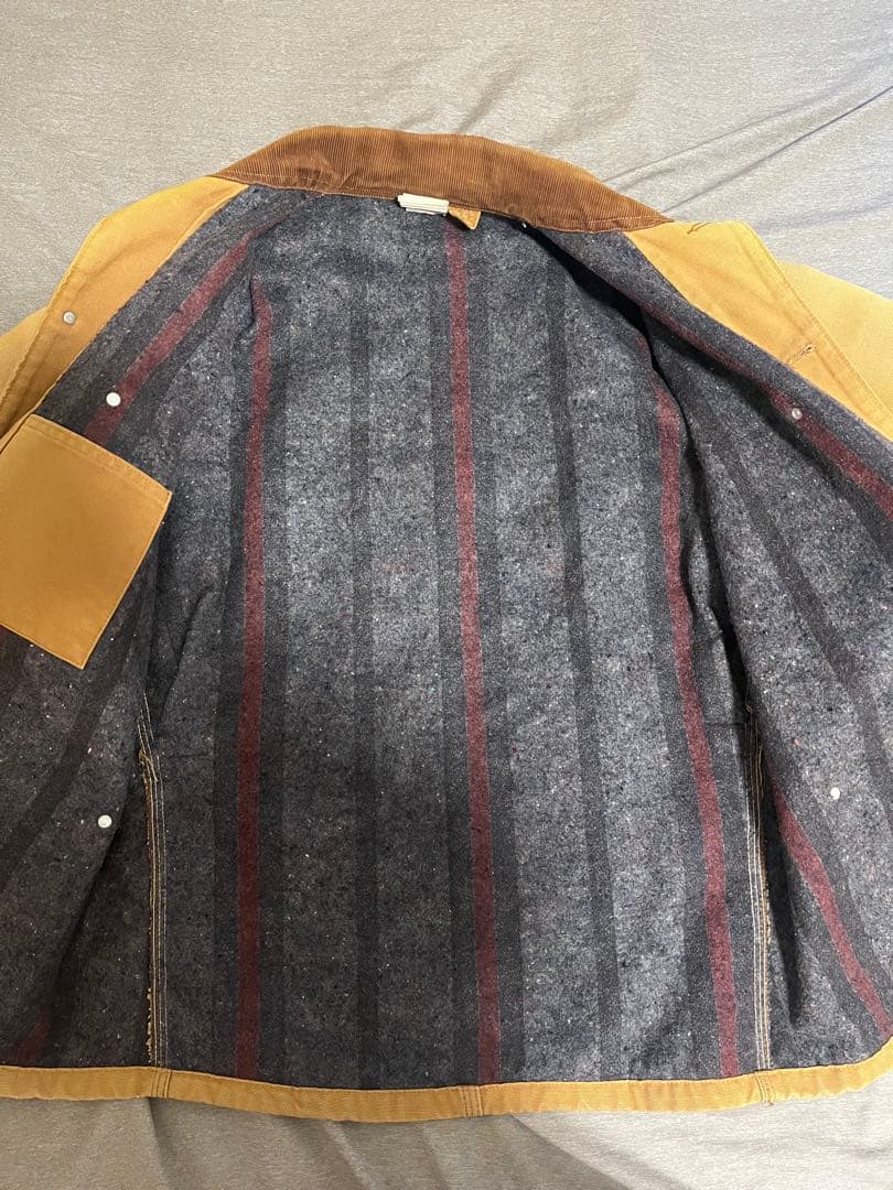 Carhartt ベージュジャケット