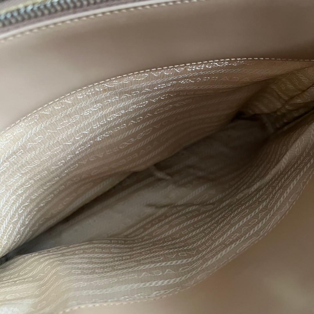 バッグ PRADA ENAMEL PATENT LOGO TOTE HAND BAG