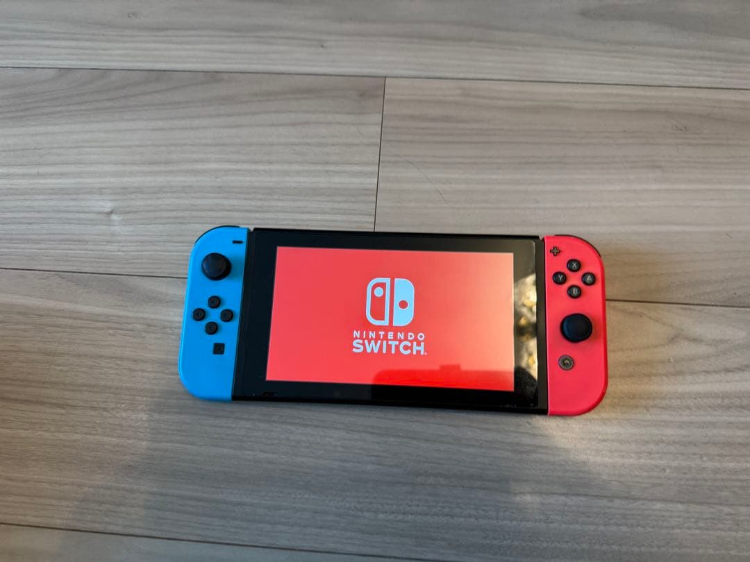 Nintendo Switch 本体【傷あり】