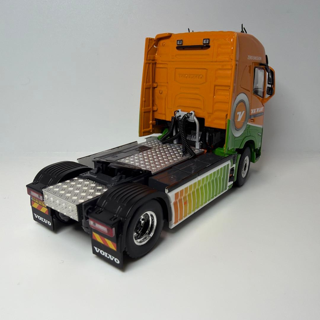 WSI ボルボ　1/50 トレーラーヘッド