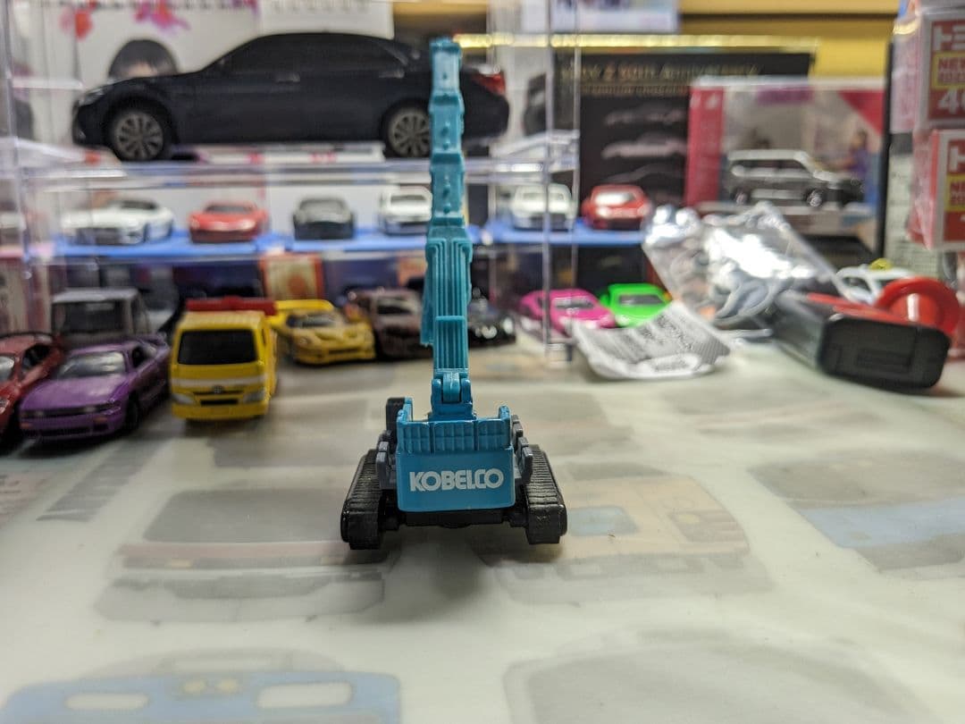 タカラトミー トミカ No．130 コベルコ 超大型ビル解体専用機 SK350…
