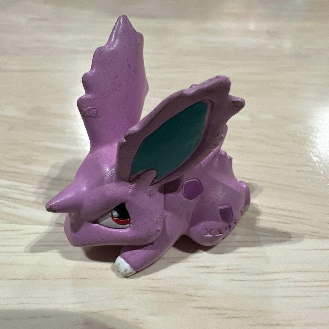 モンコレ初期　ニドラン♂ 希少】モンスターコレクション(モンコレ初期) ニドラン♀ - メルカリ