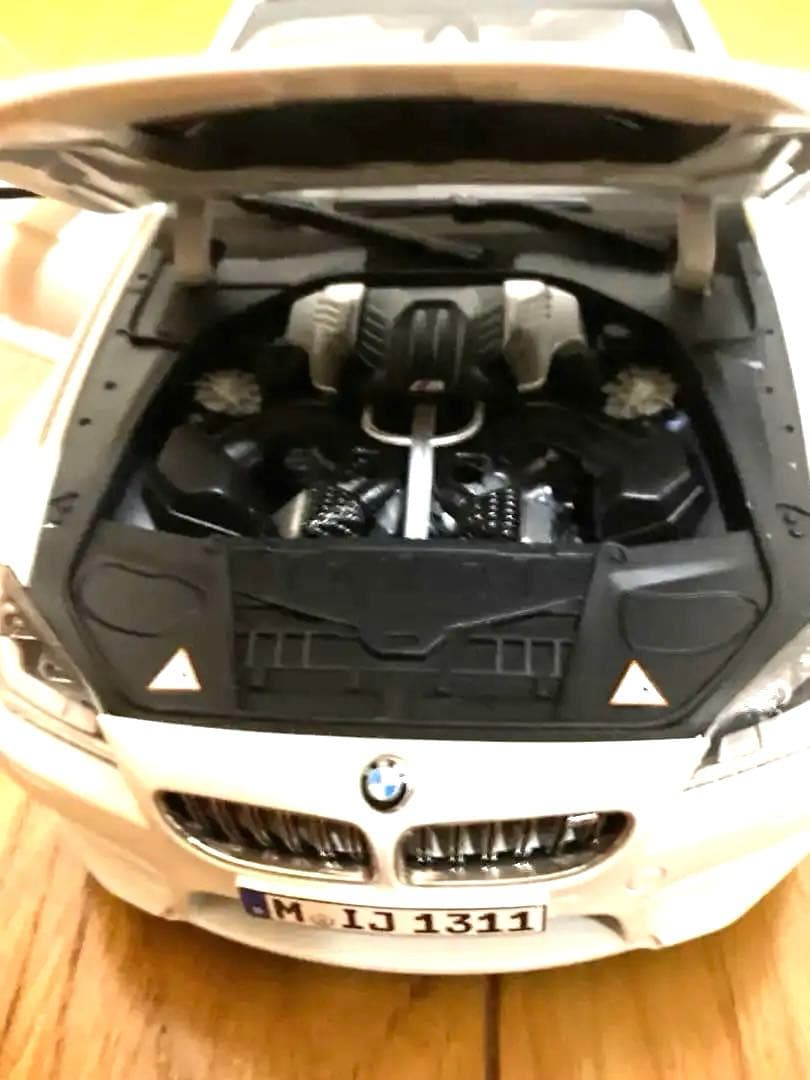 BMW M6 Coupe Alpine White ミニカー