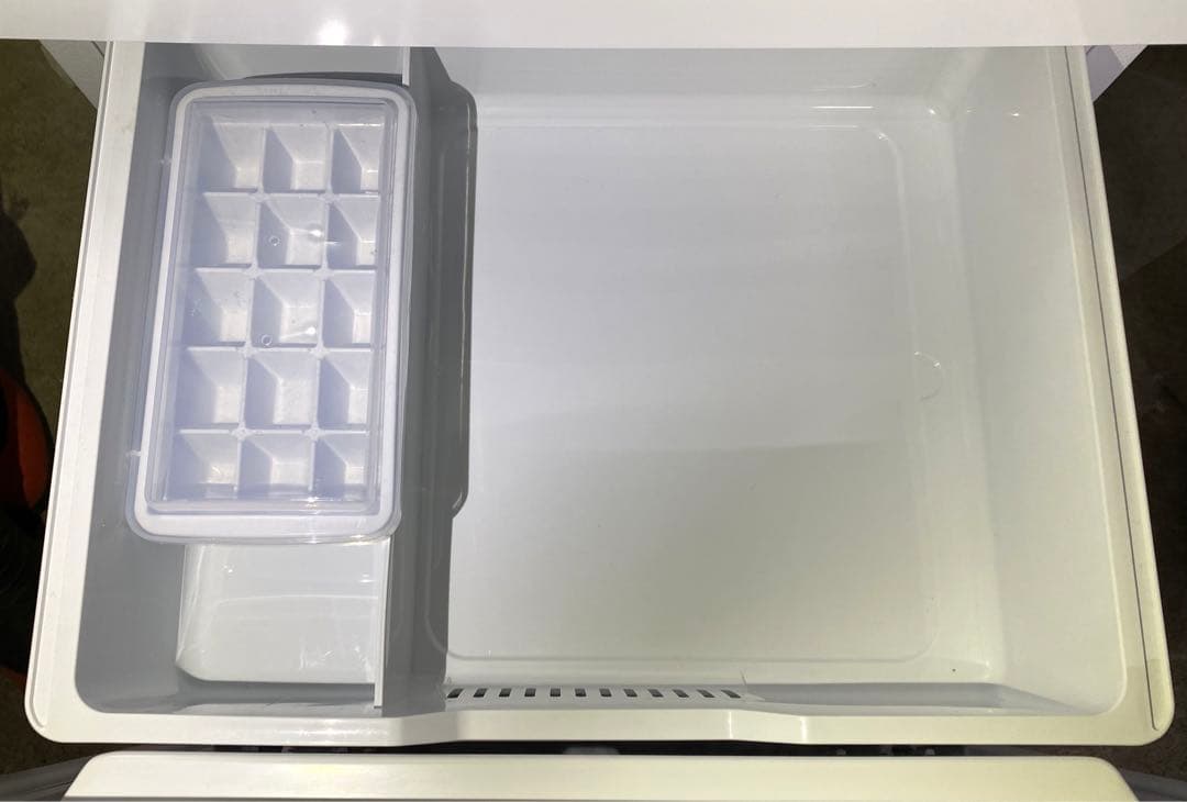 ハイセンス　ノンフロン冷凍冷蔵庫　HR-D13E3W 2024年製　135L