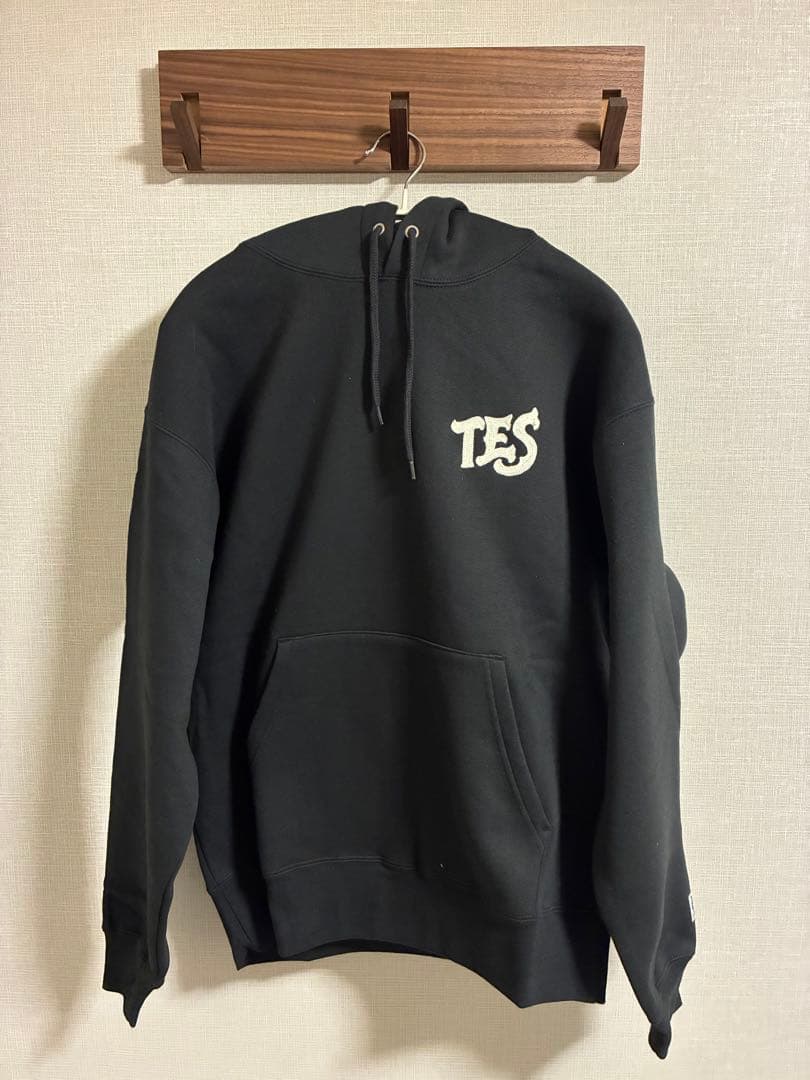【ぷぅ】TES BANDANA EMB BIG SWEAT PARKA