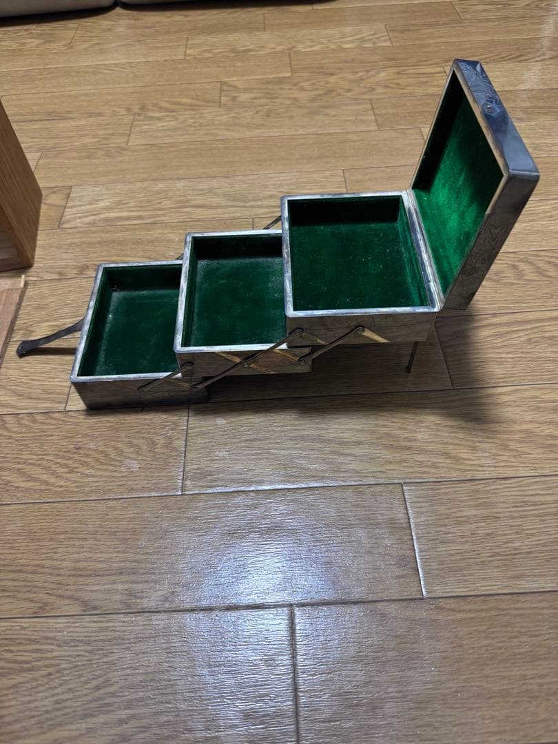 骨董品】純銀製 宝石箱 大阪-尚美堂造（共箱）