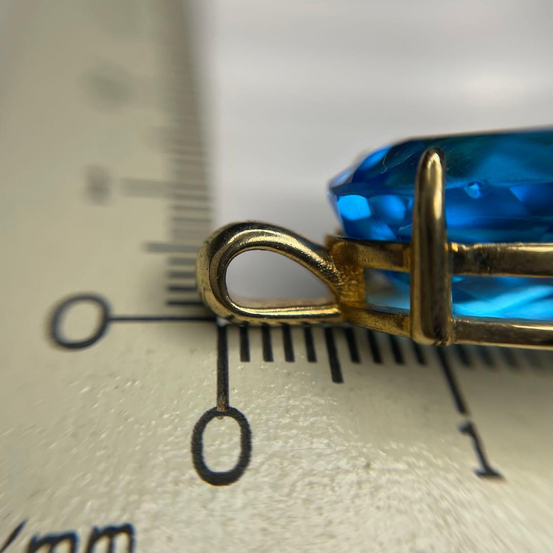 リ*ィ様 【高品質】スイスブルートパーズ ペンダントトップ推定16ct