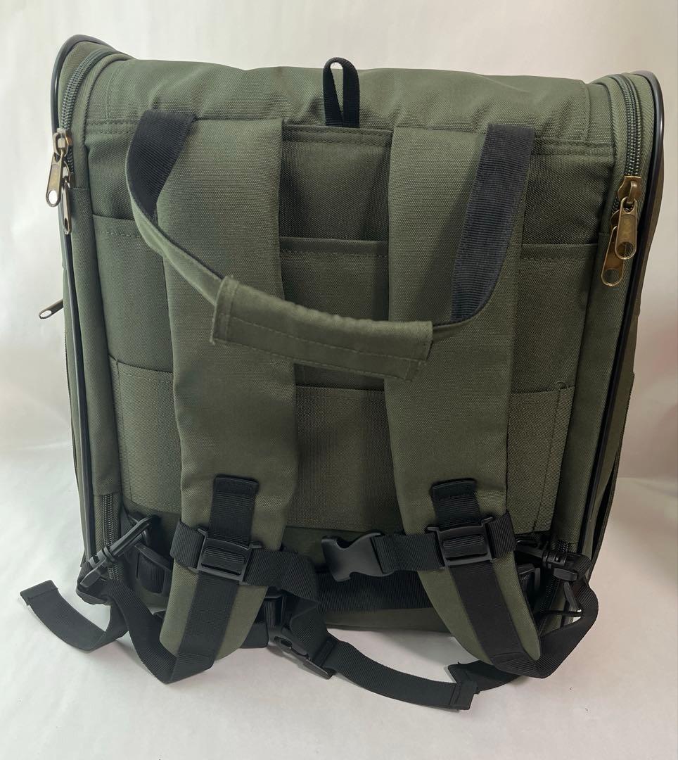 値下げ！【超美品】犬 多機能 ペットキャリー リュック POMP CARRY 鞄