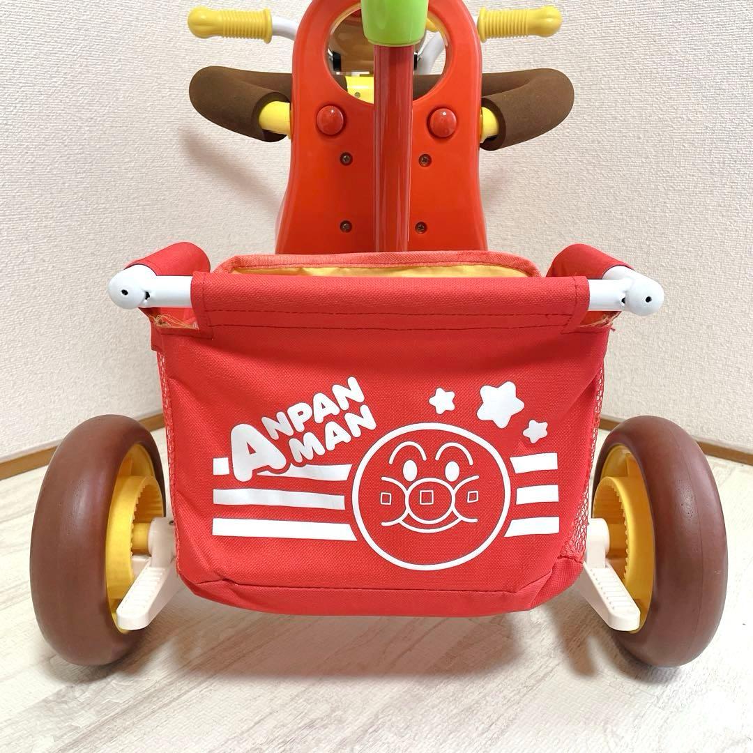 美品 エム・アンド・エム おでかけ三輪車 わくわくアンパンマンごう