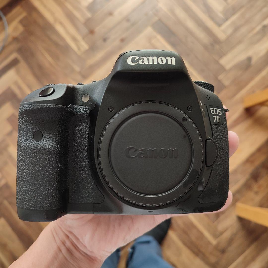 最終値下げ⭐️Canon デジタル一眼レフカメラ レンズ付き 付属品多数