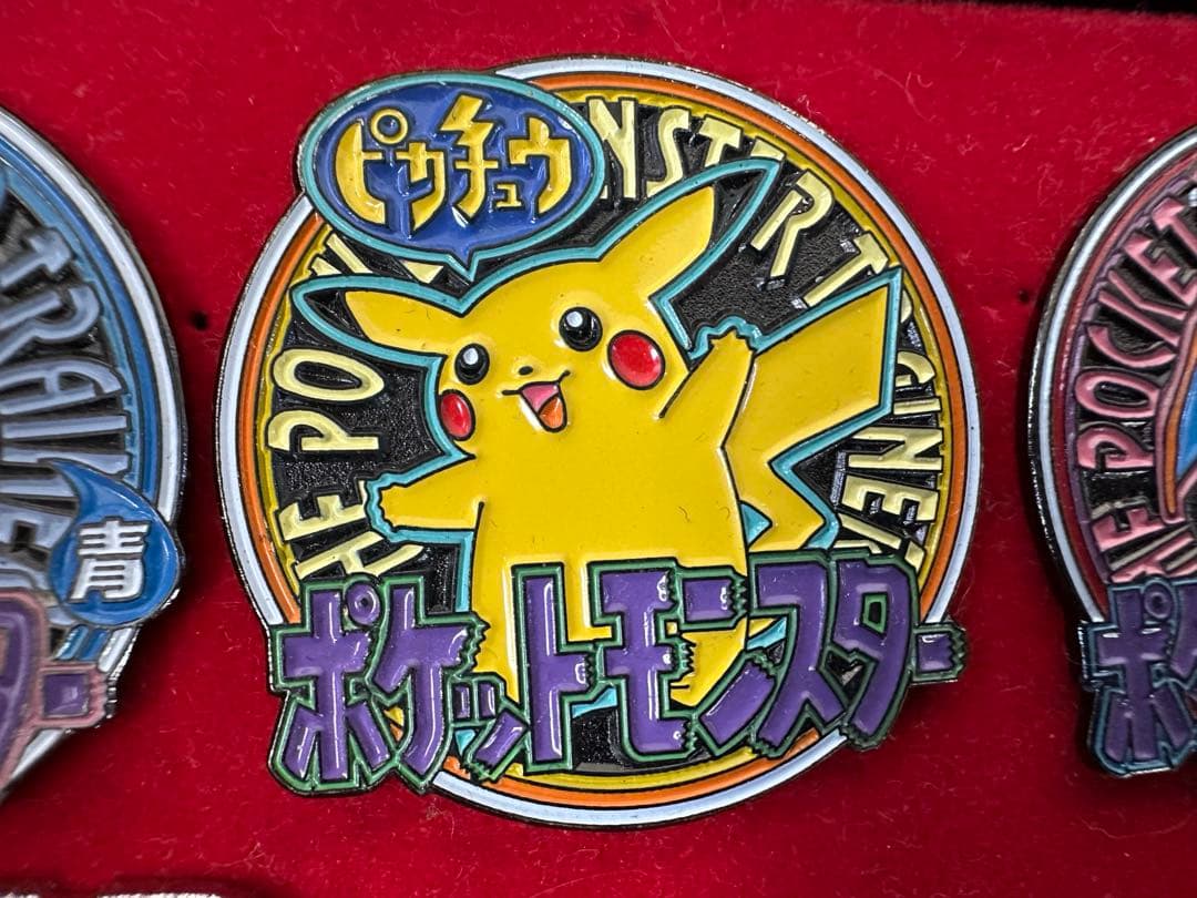 ポケモンピンズセット　ミレニアムバッチ　2000年製