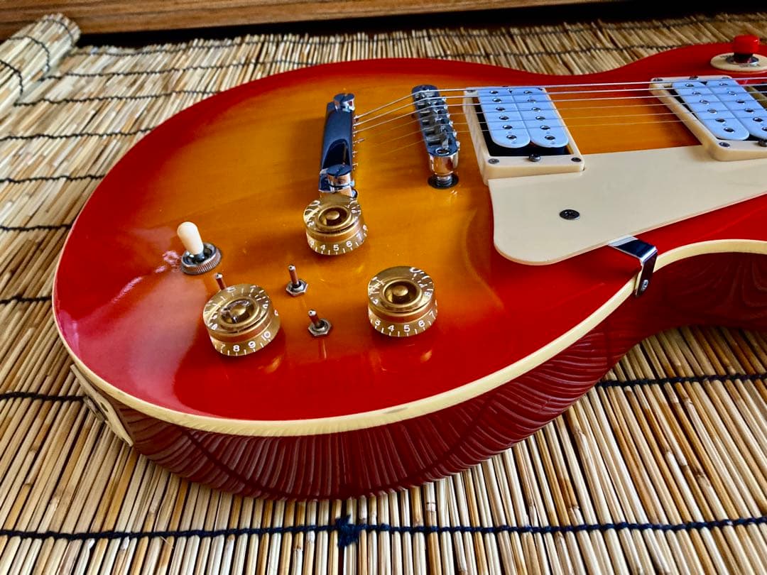 ☆オータムセール☆ 2V1Tに大変身した機能満載のBusker's LP