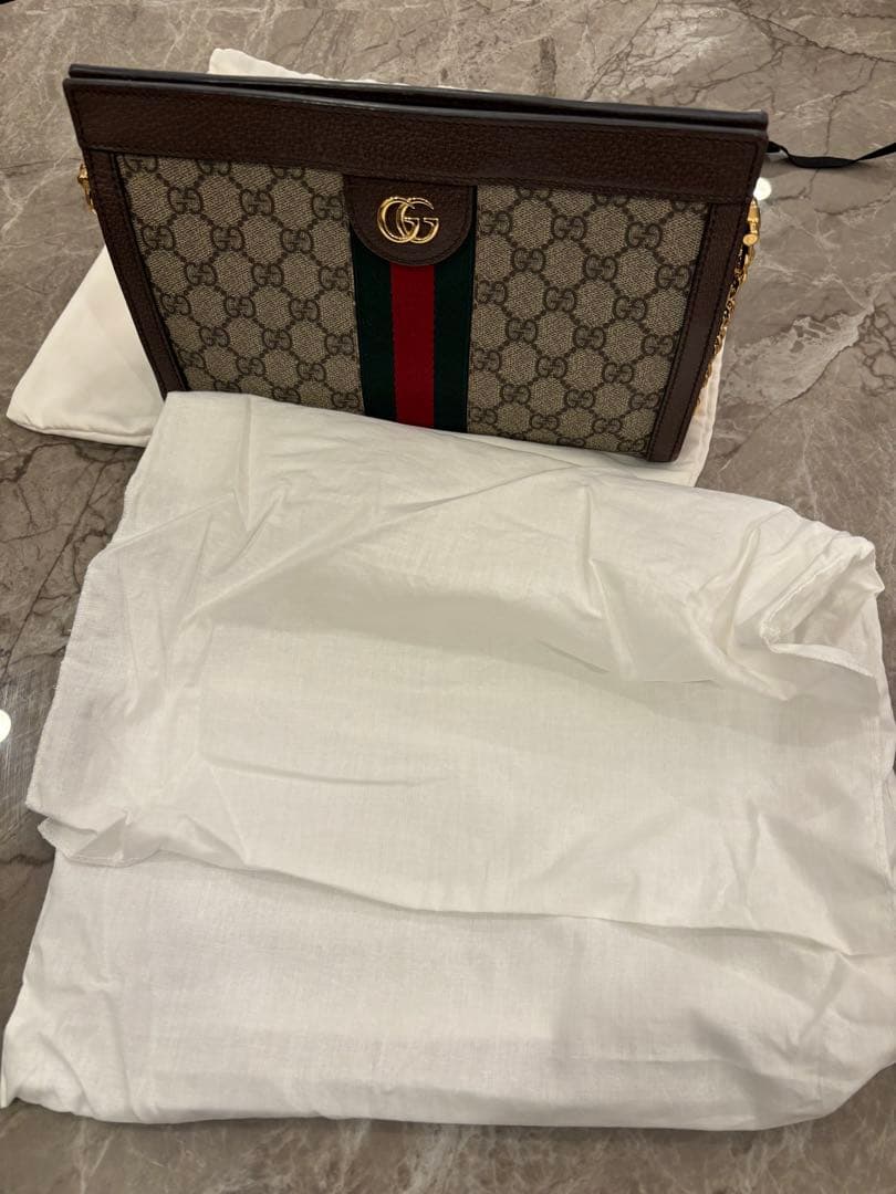 人気！グッチ　オフディア　ミディアムショルダーバッグ