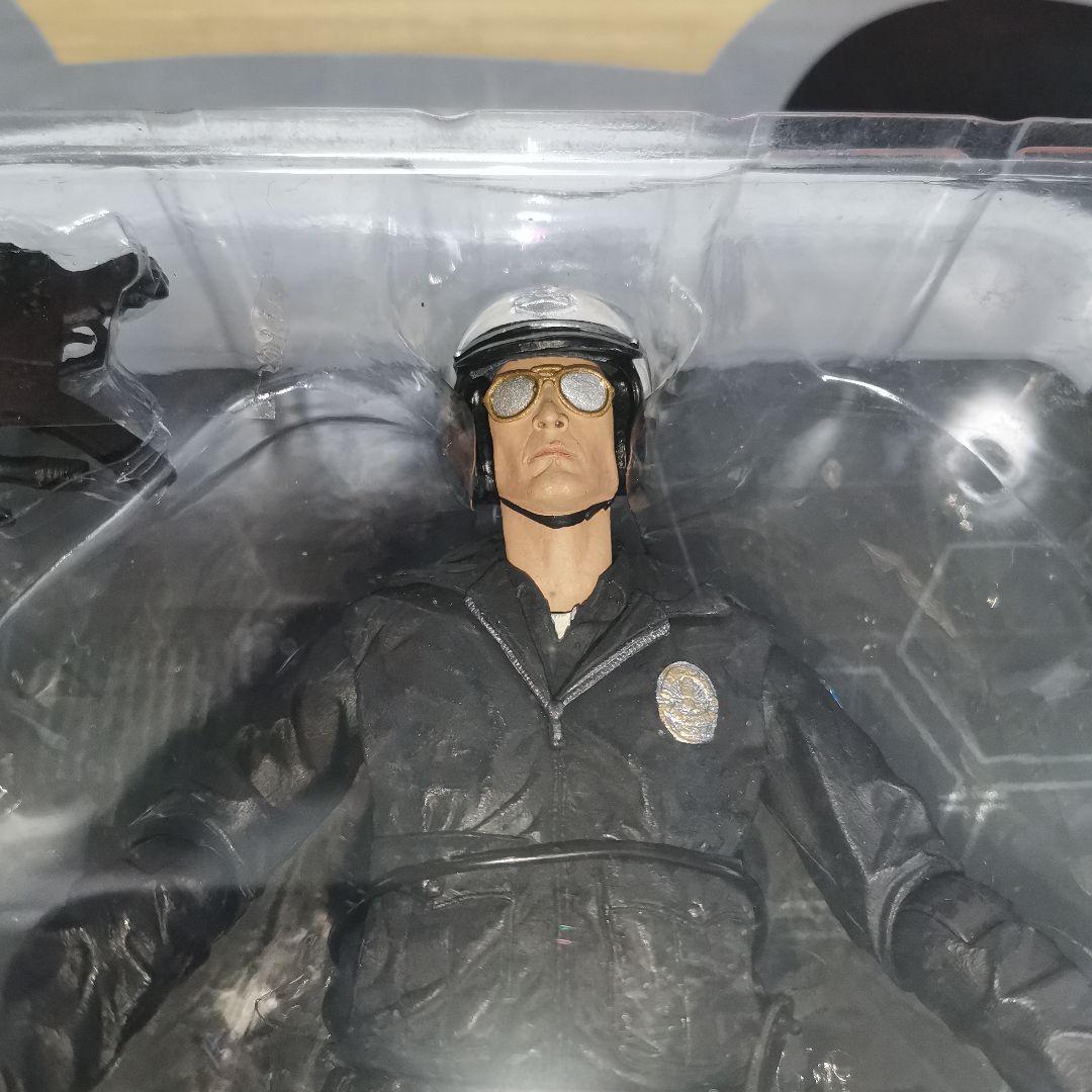 新品　ターミネーター2　T1000フィギュア　 モーターサイクルコップ　ネカ