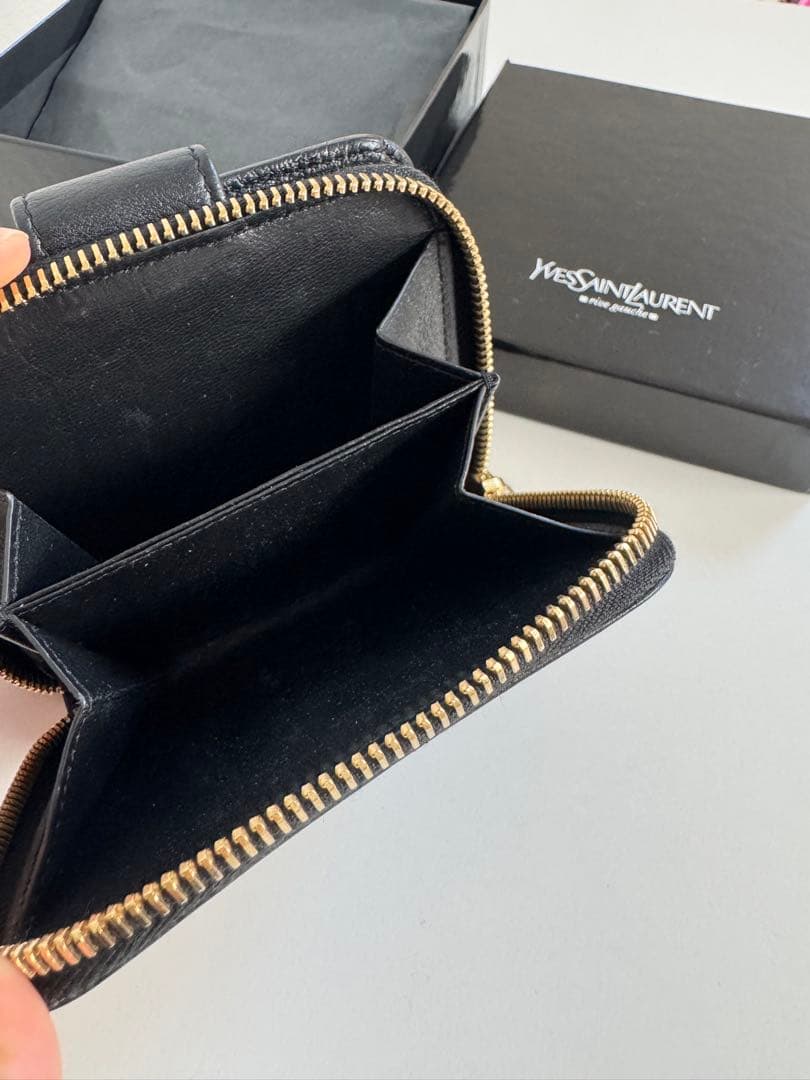 【状態◎】Yves Saint Laurent ブラック 二つ折り財布