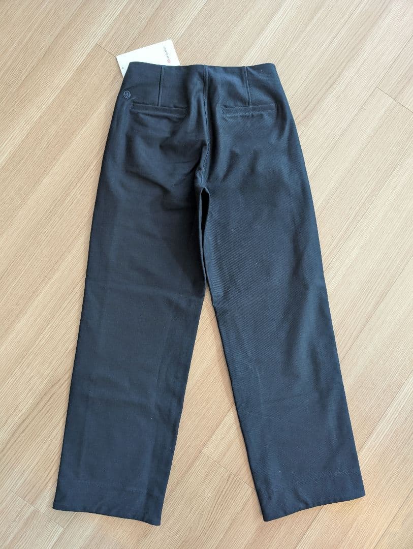 Lululemon ネイビー ワイドパンツ (新品タグ付き)
