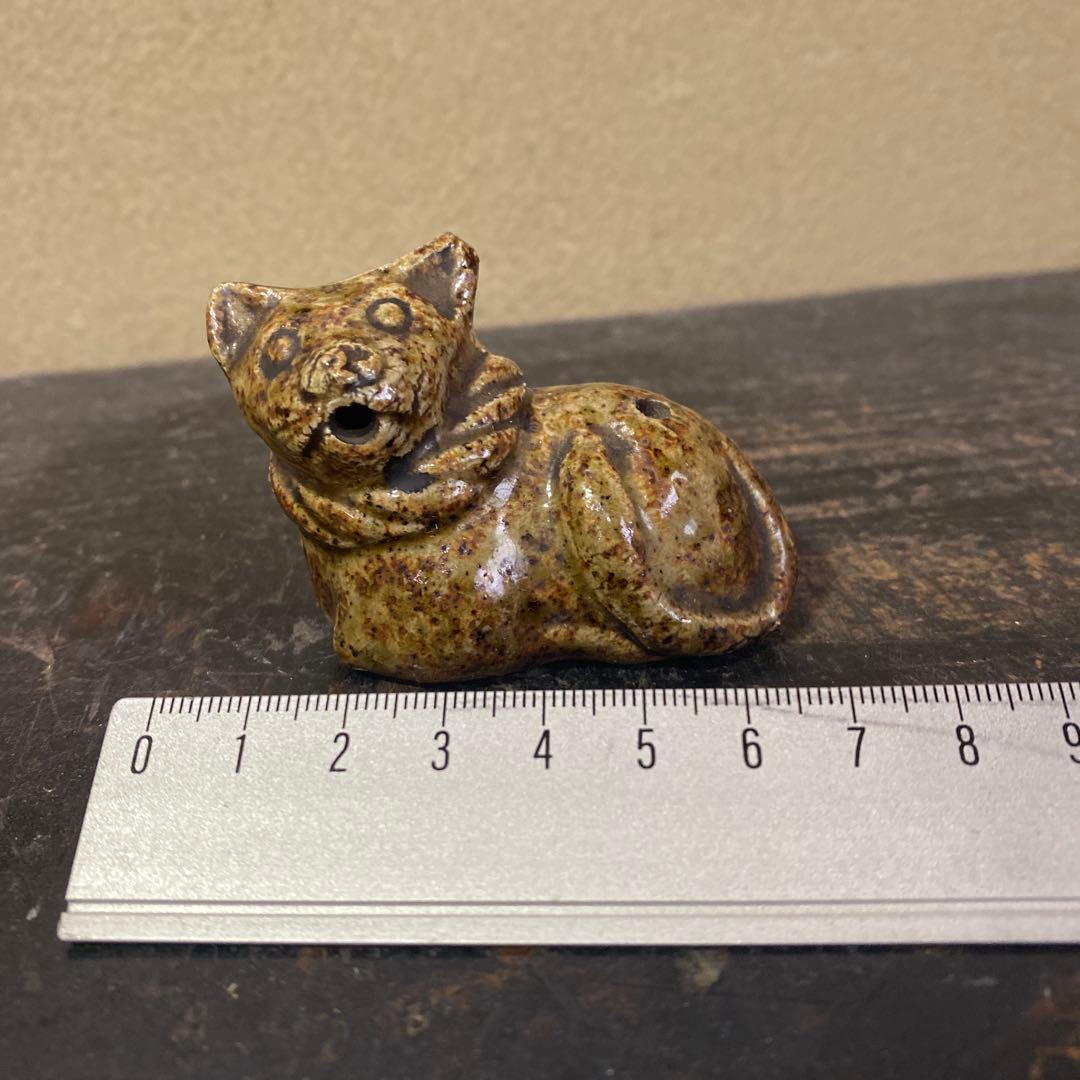 ネコ形 陶器 装飾品