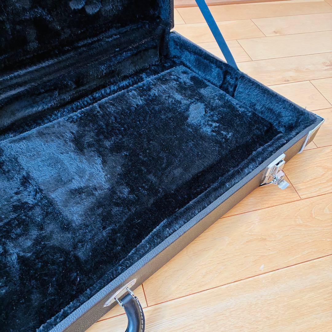 エレキベース用 ハードケース ブラック 内部ボア 鍵付属 - メルカリ