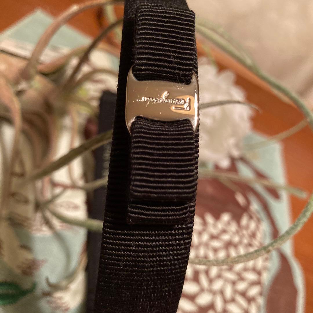 サルヴァトーレフェラガモカチューシャ