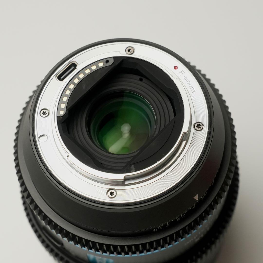 SIRUI 40mm T1.8 1.33X アナモルフィックレンズ　Eマウント