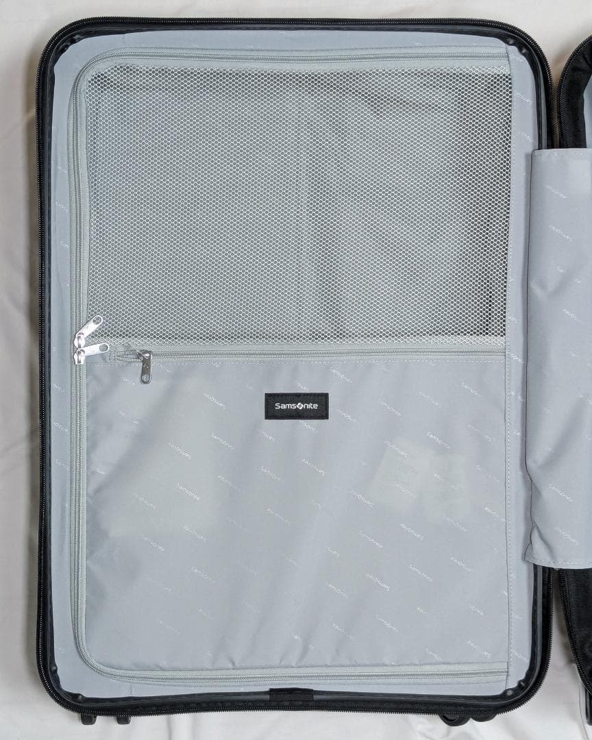 未使用アウトレット】サムソナイト オクトライトネオ Mサイズ 拡張