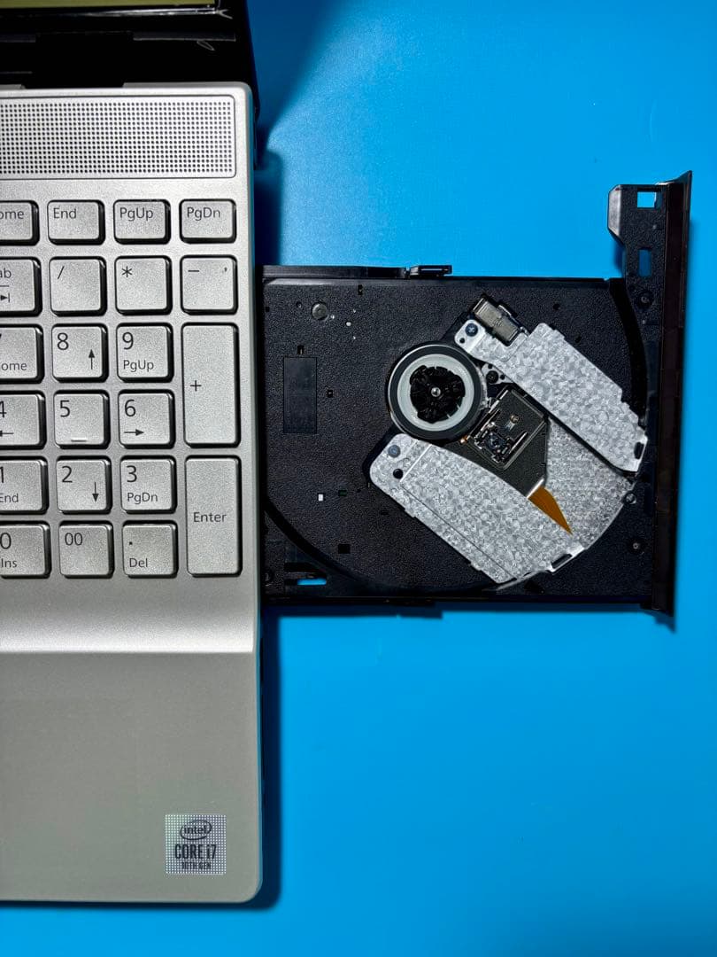 富士通 LIFEBOOK AH56/E2 i7 10510U SSD 2TB - メルカリ