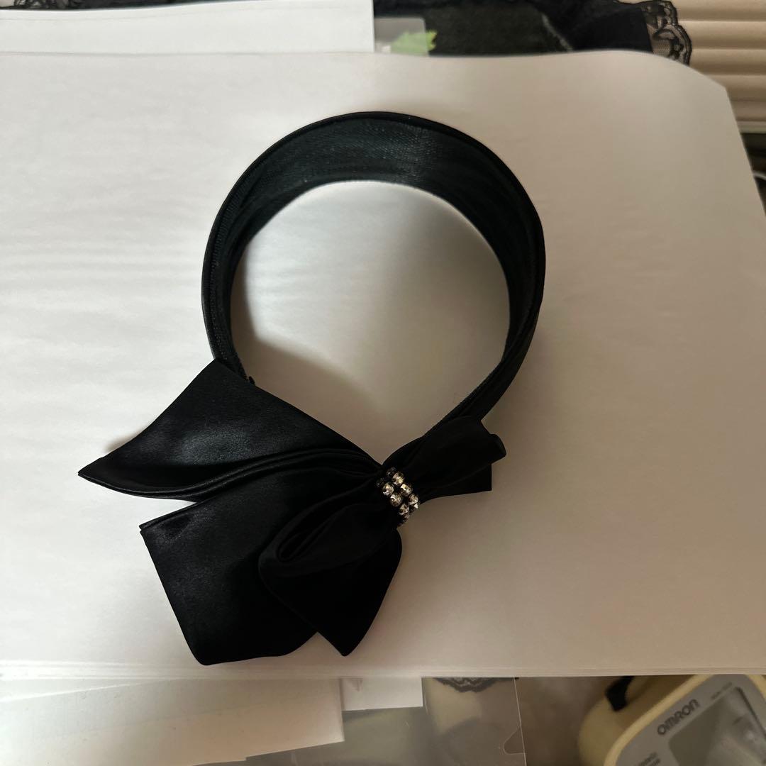 a c c aビジュー黒 サテン リボン付き ヘアバンド