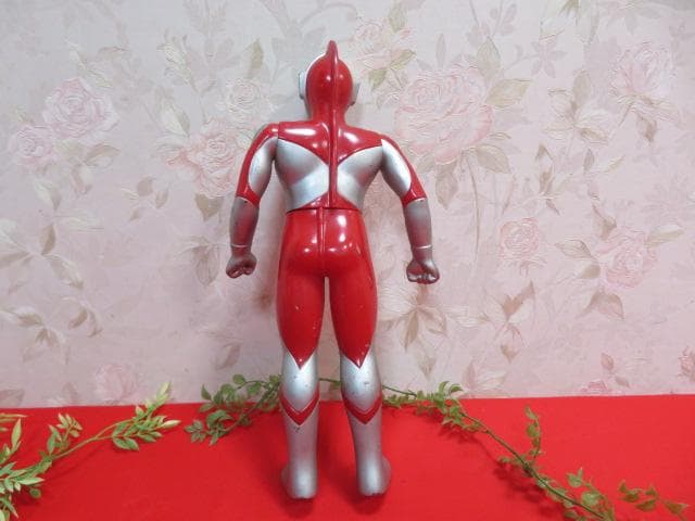 6ee1592）ウルトラマン ソフビ ビッグサイズ H33.5㎝ 1984年 - メルカリ