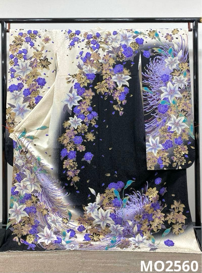 振袖 豪華 銀通し 刺繍 金彩 紋意匠 薔薇 身丈166cm 撥水加工済