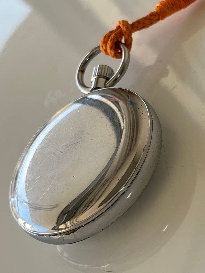 セイコー　鉄道懐中時計　機械式手巻き　3針61系　精度良好　朱色 下げ組紐 付き