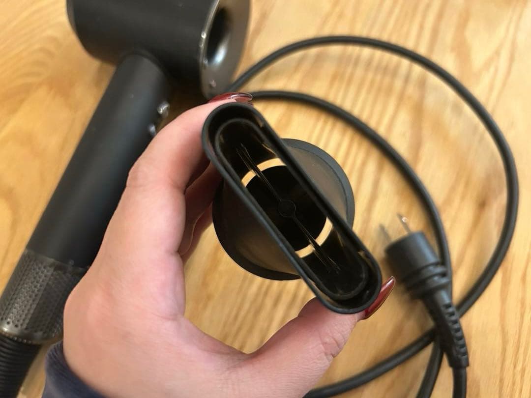 Dyson ダイソンヘアドライヤー HD08★美品◎アタッチメント付