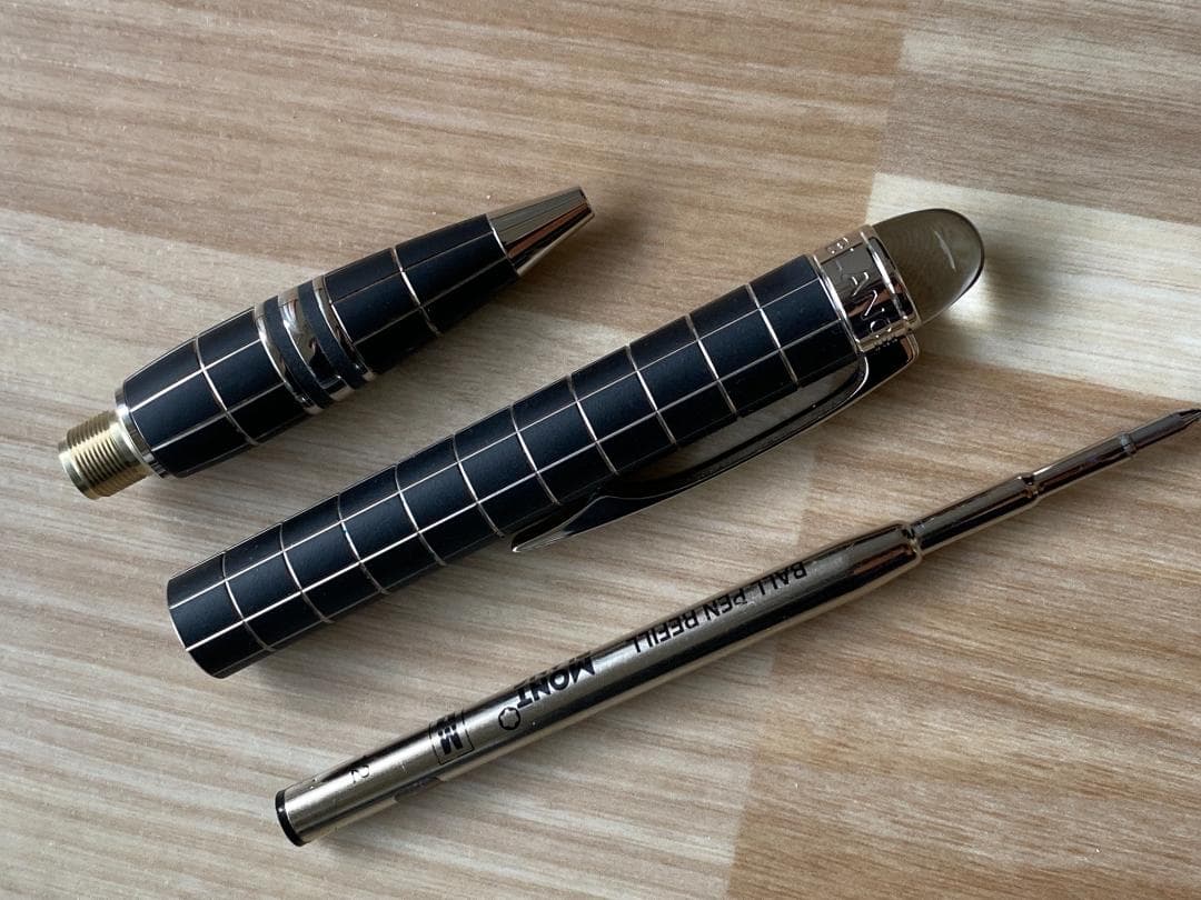 美品 モンブラン スターウォーカー メタルラバー ブラックXプラチナ　ボールペン