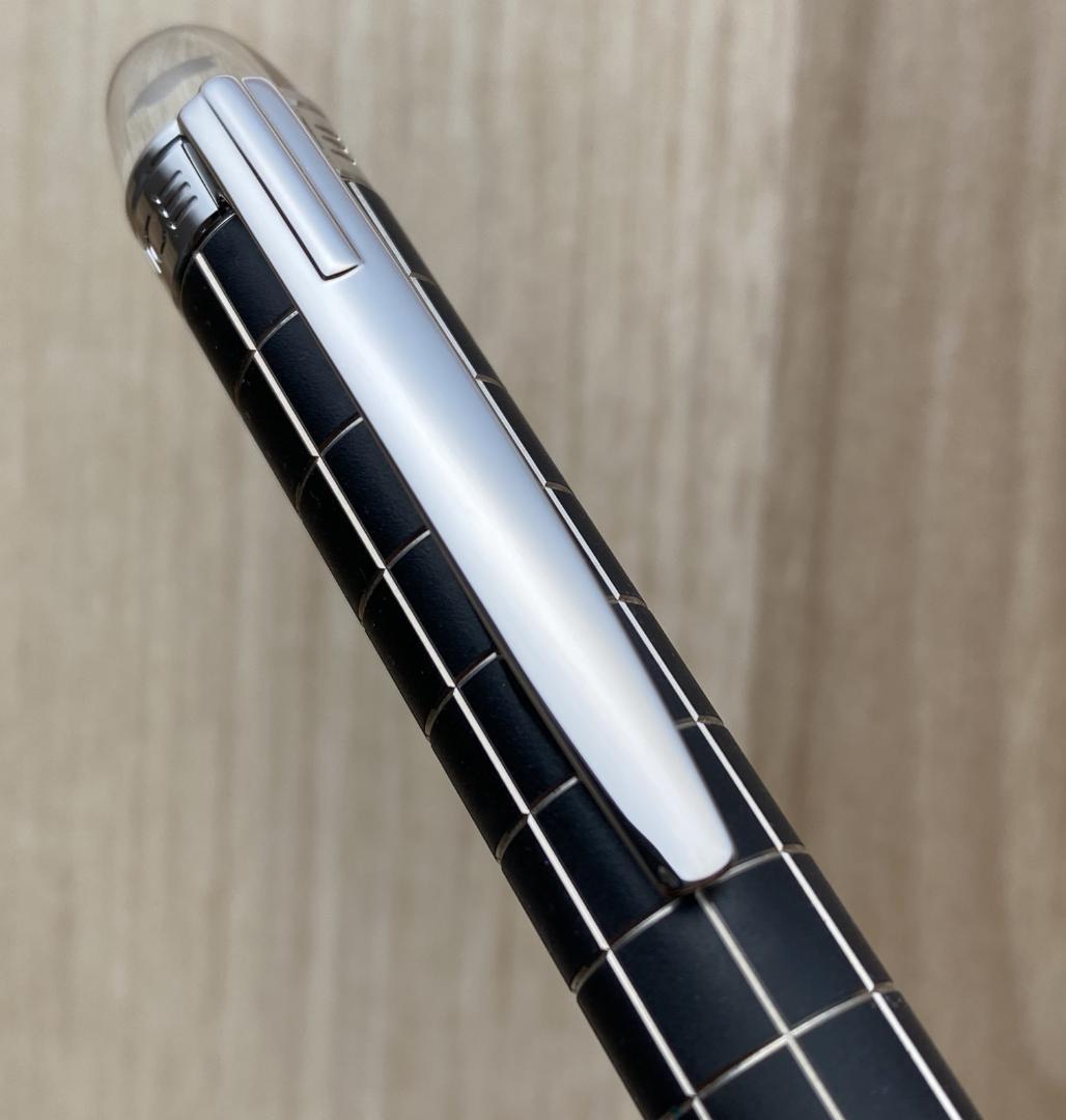 美品 モンブラン スターウォーカー メタルラバー ブラックXプラチナ　ボールペン