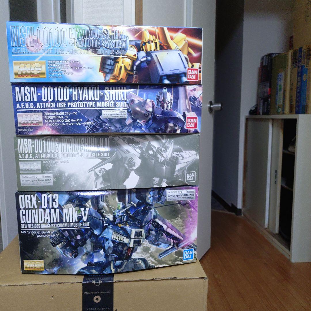 MGガンプラ 百式3種とガンダムMK-Vの4点セット MGガンプラ 百式3種とガンダムMK-Vの4点セット MGガンプラ