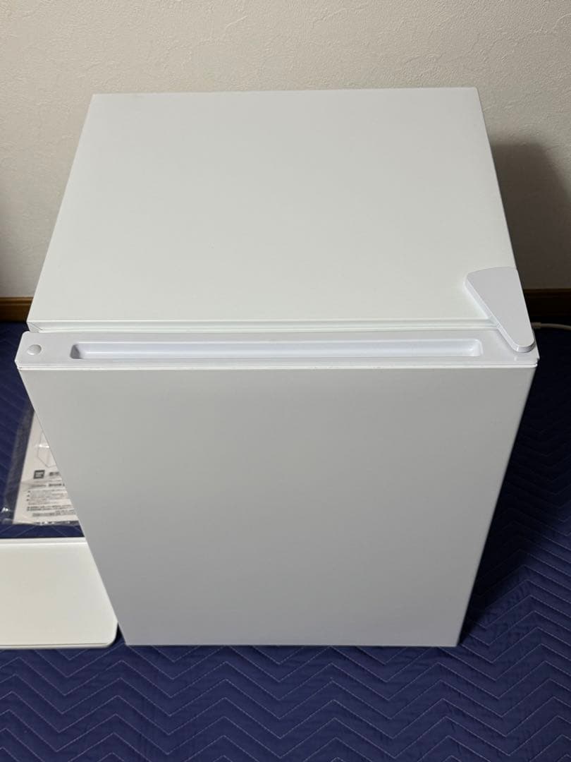 《展示品・未使用品》アビテラックス60L小型冷蔵庫　AR-60E4 2025年製