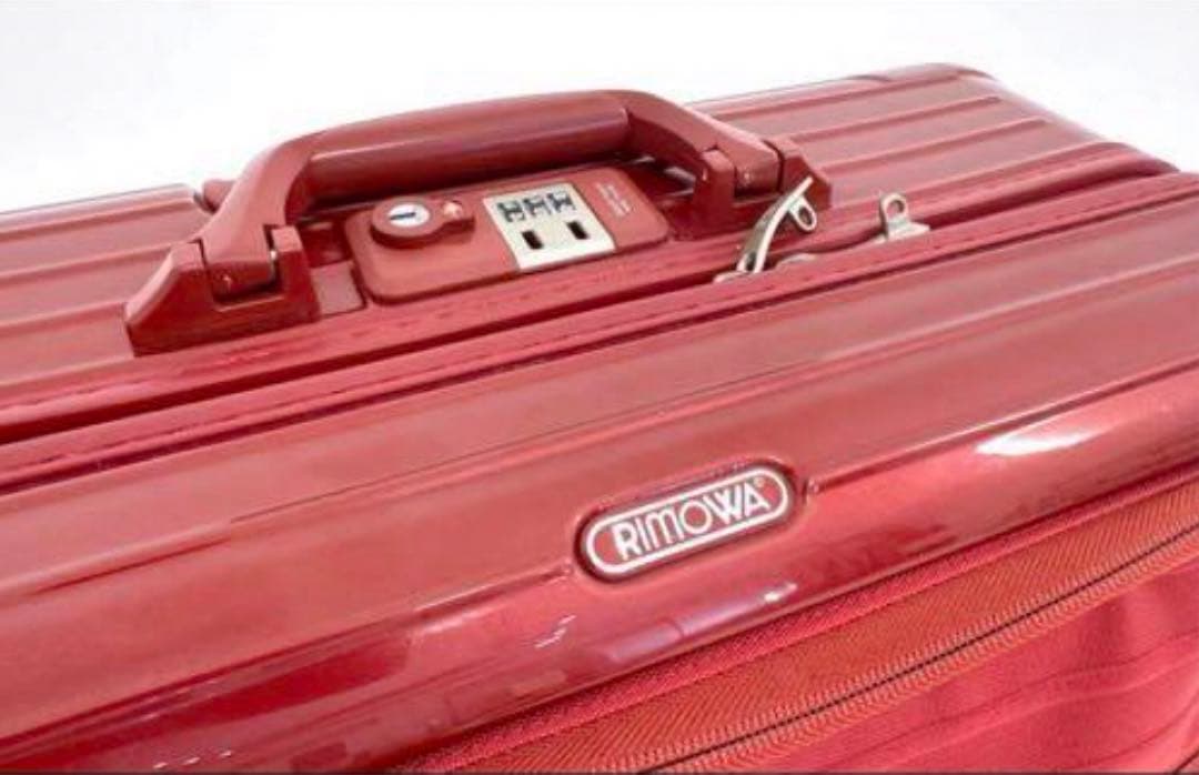 RIMOWA ベージュブリーフ無 機内持ち込み