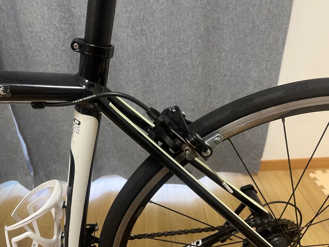 Cannondale ブラック ロードバイク