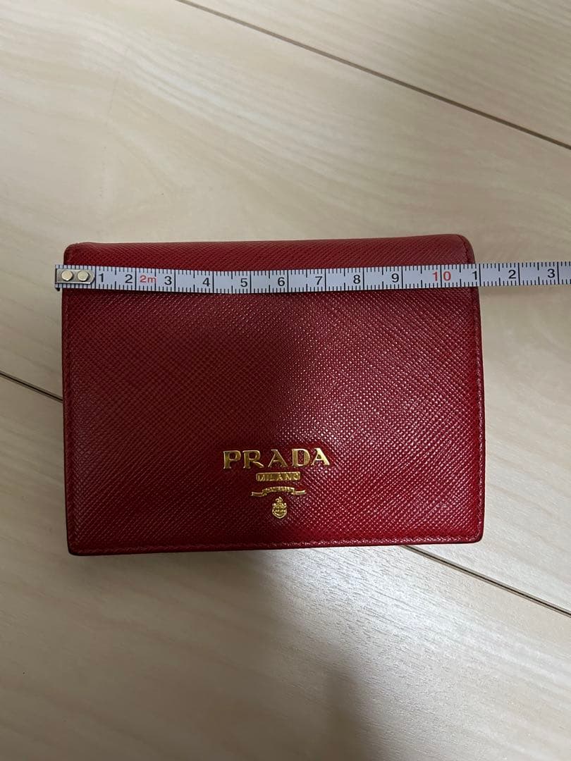 【週末限定価格】 PRADA 二つ折り財布 レッド