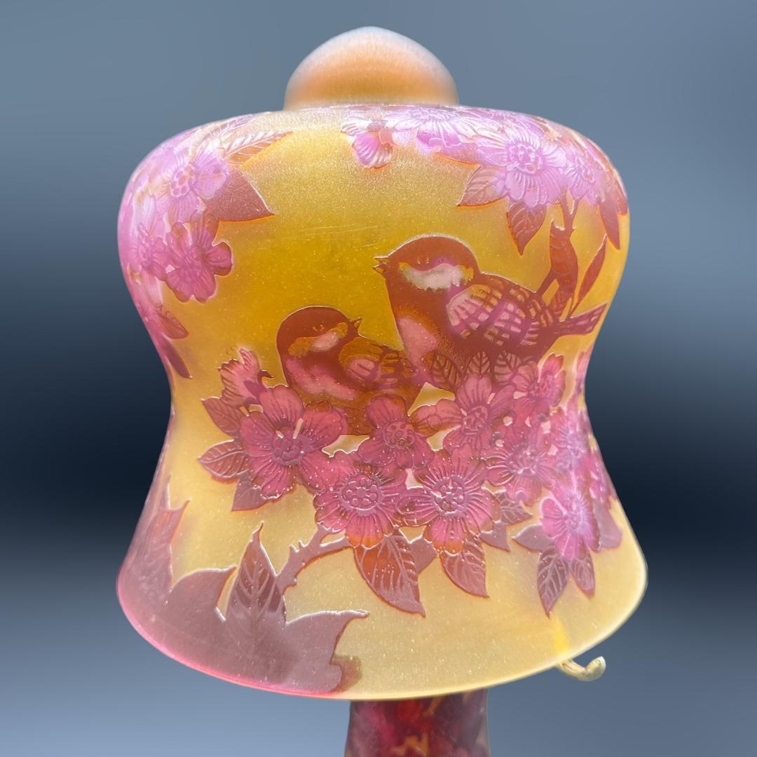 エミールガレ 二灯ランプ 林檎紋 カメオ彫り 被せガラス 高さ50cm